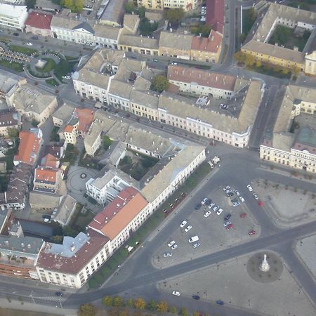 Hotel Foter Panzio Baja Exteriér fotografie