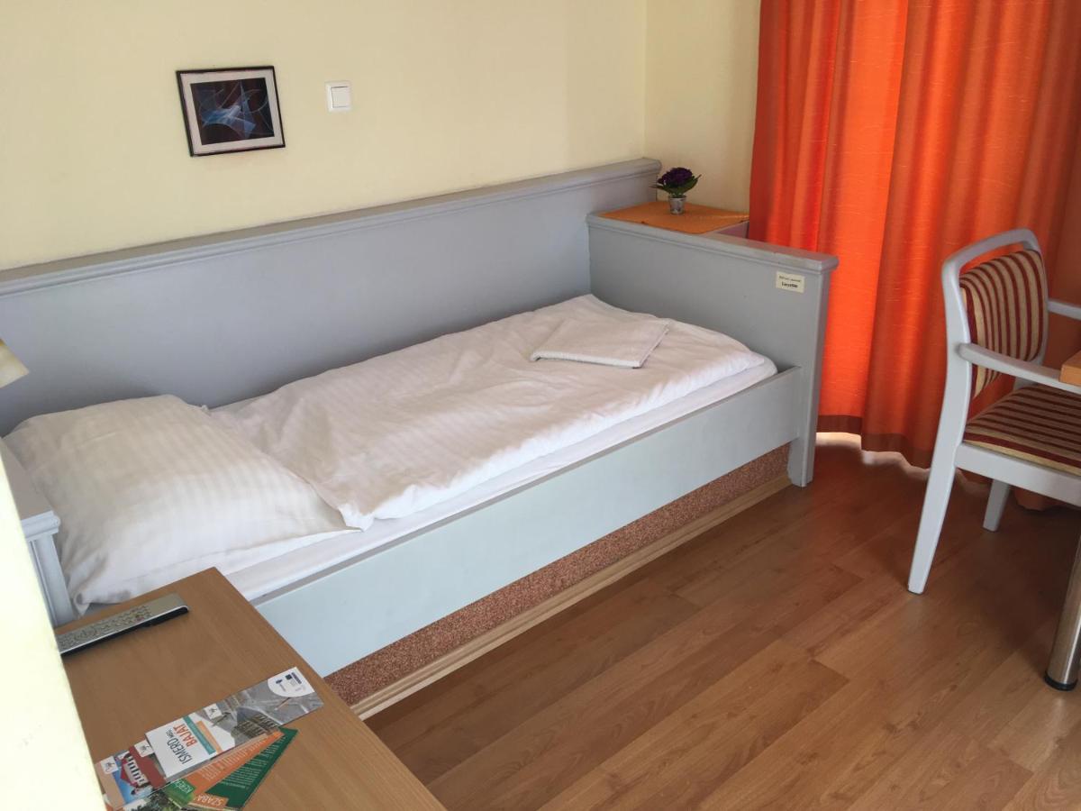 Hotel Foter Panzio Baja Exteriér fotografie