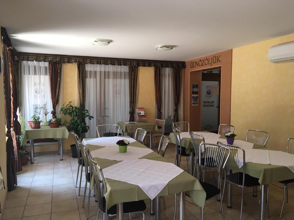 Hotel Foter Panzio Baja Exteriér fotografie