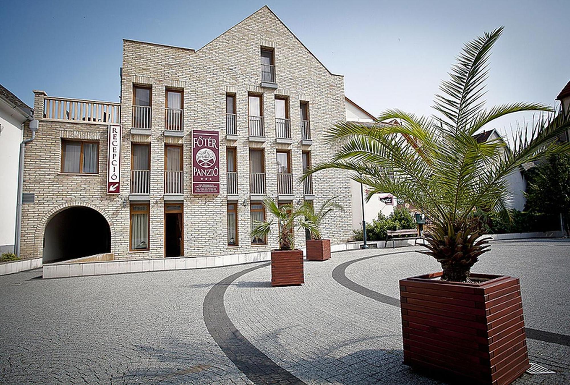 Hotel Foter Panzio Baja Exteriér fotografie
